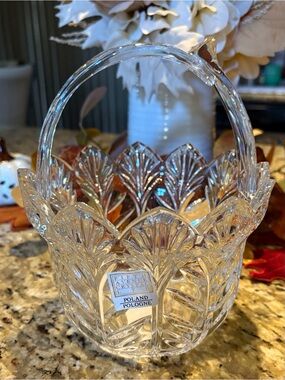 Fifth Avenue Crystal Basket